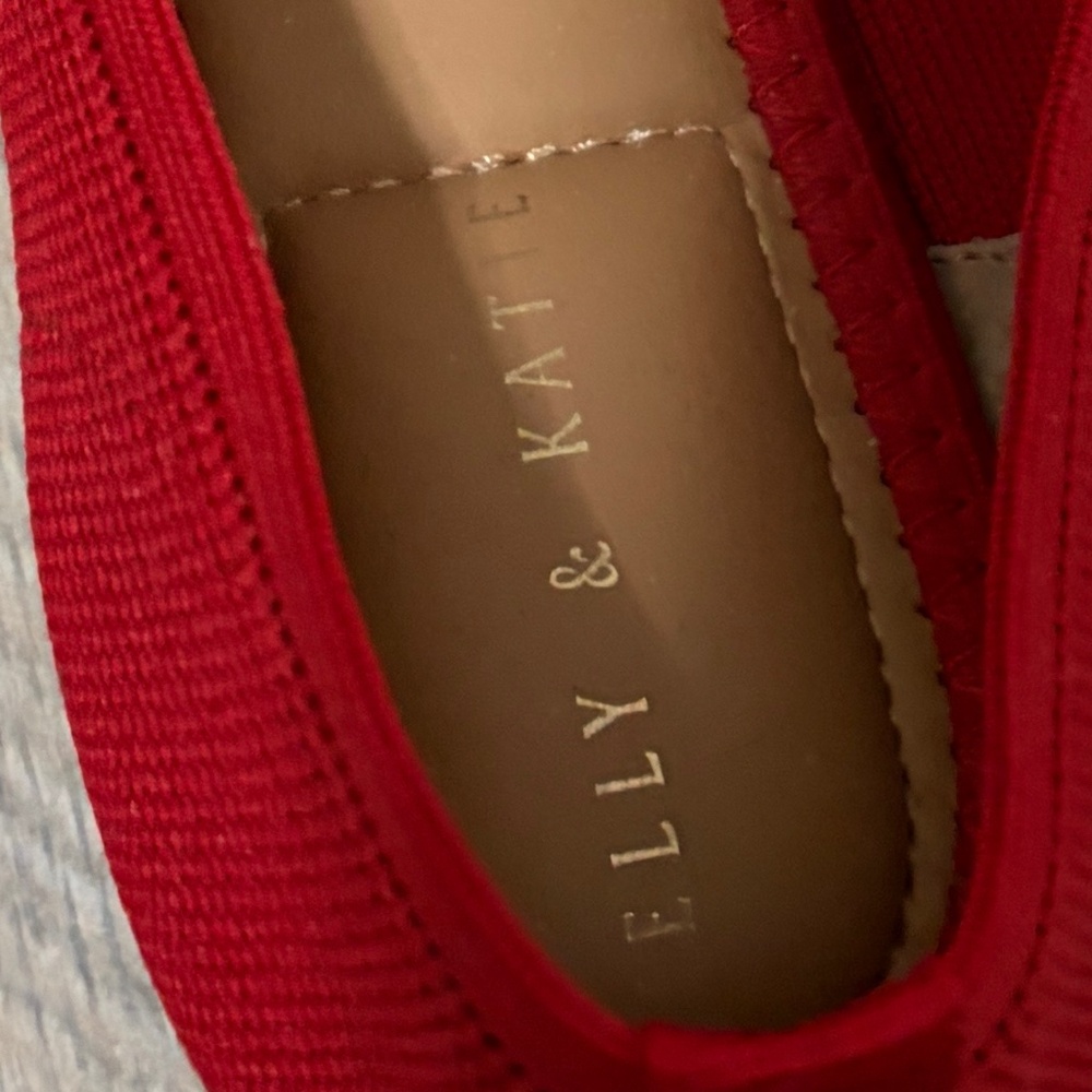 LIKE NEW! Women's Elly & Katie Red Fabric Woven Flat Mary Janes - 6 - Picture 3 of 11